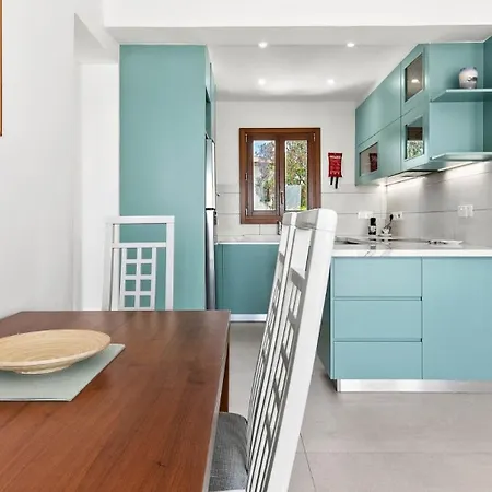 Modern Oceanus, Theseus Village, Aphrodite Hills Apartament