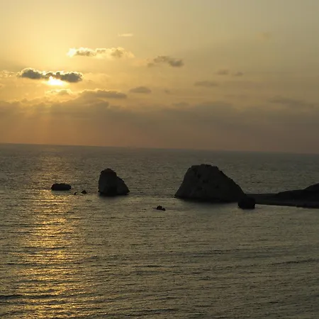 Modern Oceanus, Theseus Village, Aphrodite Hills Appartement *