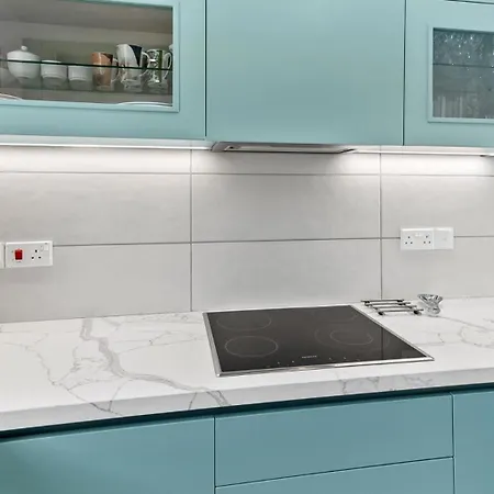 Modern Oceanus, Theseus Village, Aphrodite Hills Appartement