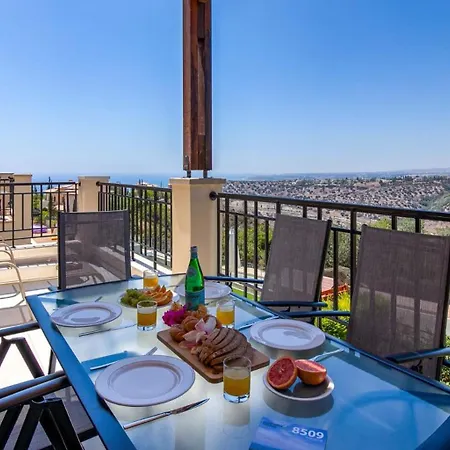 Modern Oceanus, Theseus Village, Aphrodite Hills Appartement *