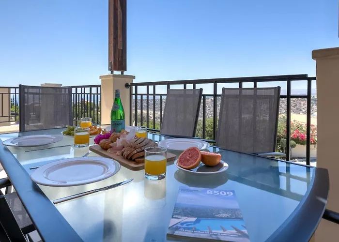 Modern Oceanus, Theseus Village, Aphrodite Hills Lägenhet