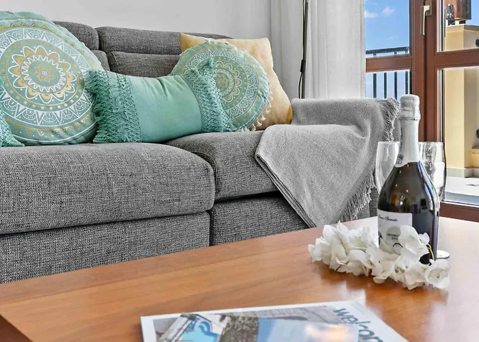 Modern Oceanus, Theseus Village, Aphrodite Hills Lägenhet *