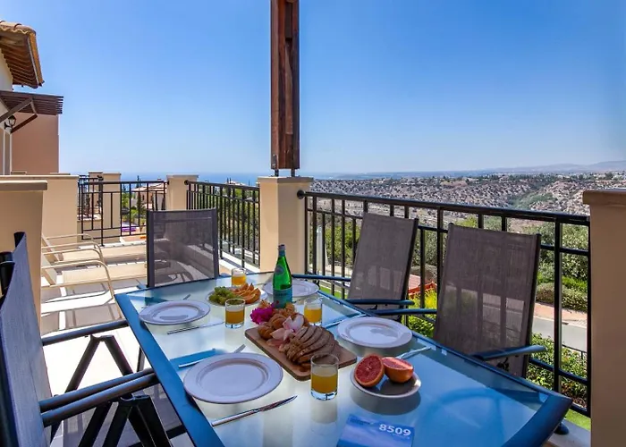 Modern Oceanus, Theseus Village, Aphrodite Hills Lägenhet *